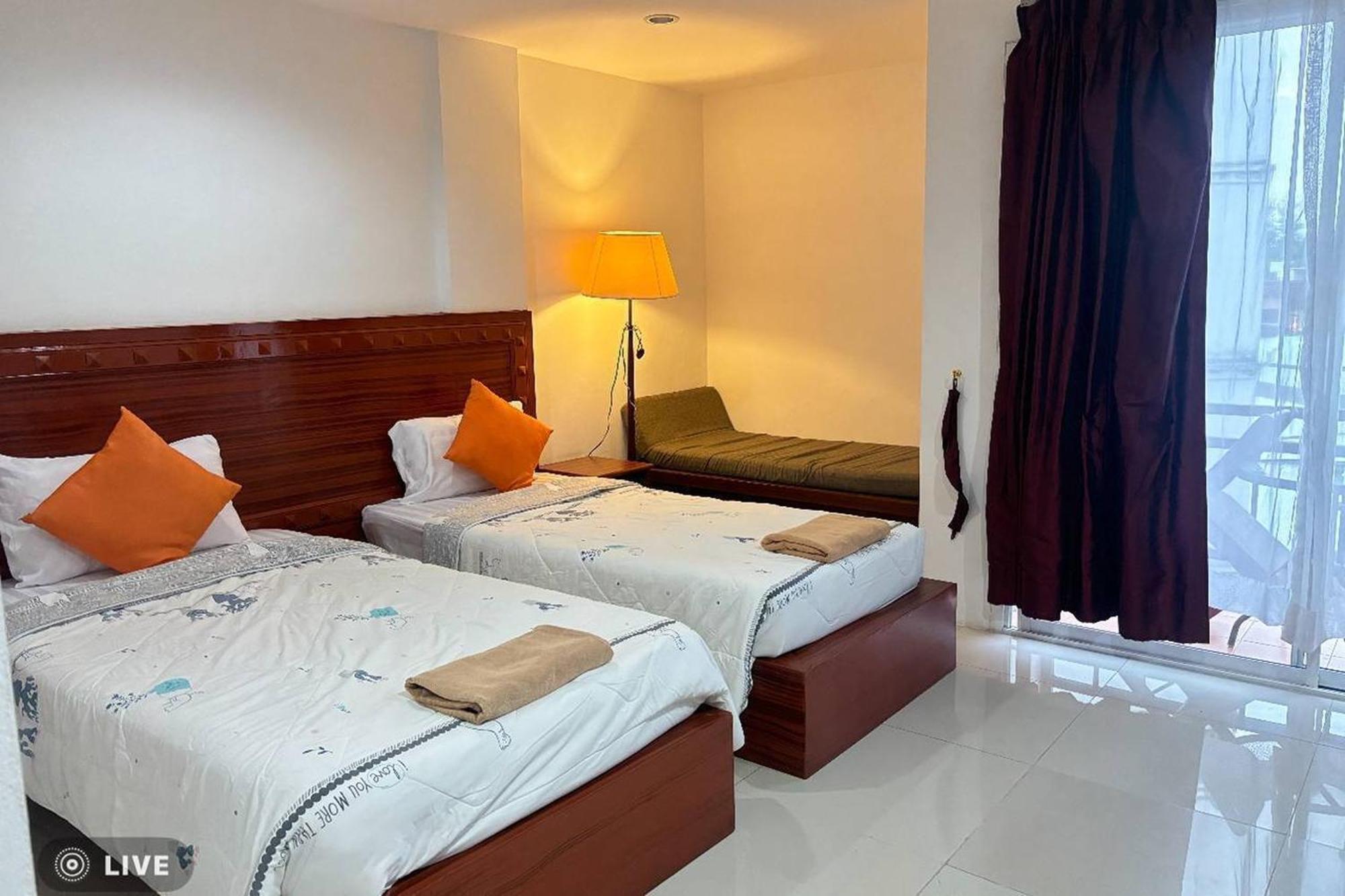 แพรว แมนชั่น Hotel หาดกมลา ภายนอก รูปภาพ